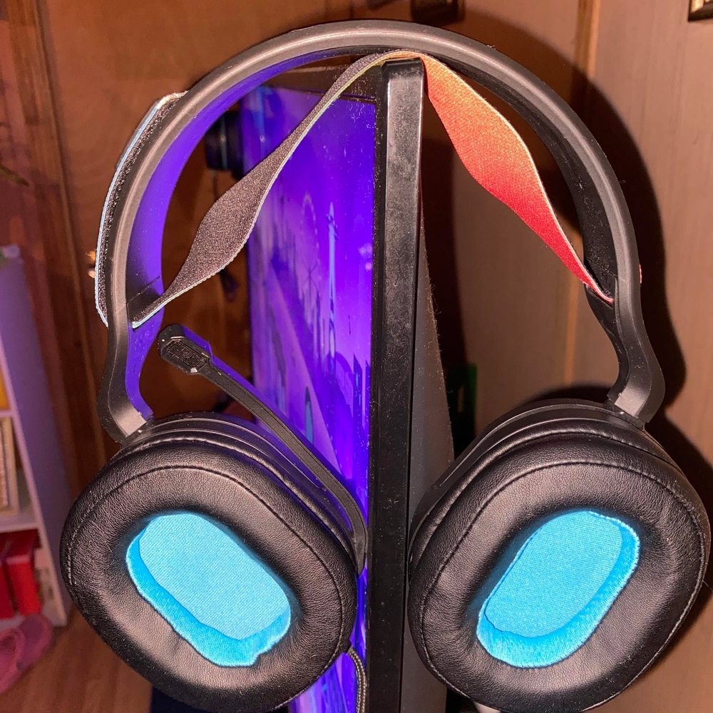 JLab Nightfall Wired GAMING Headsets - Picture 2 of 4